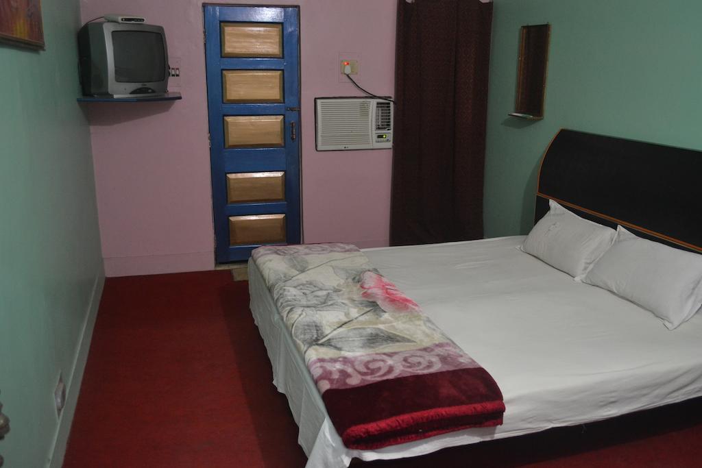 Hotel Sandeep 瓦拉纳西 外观 照片
